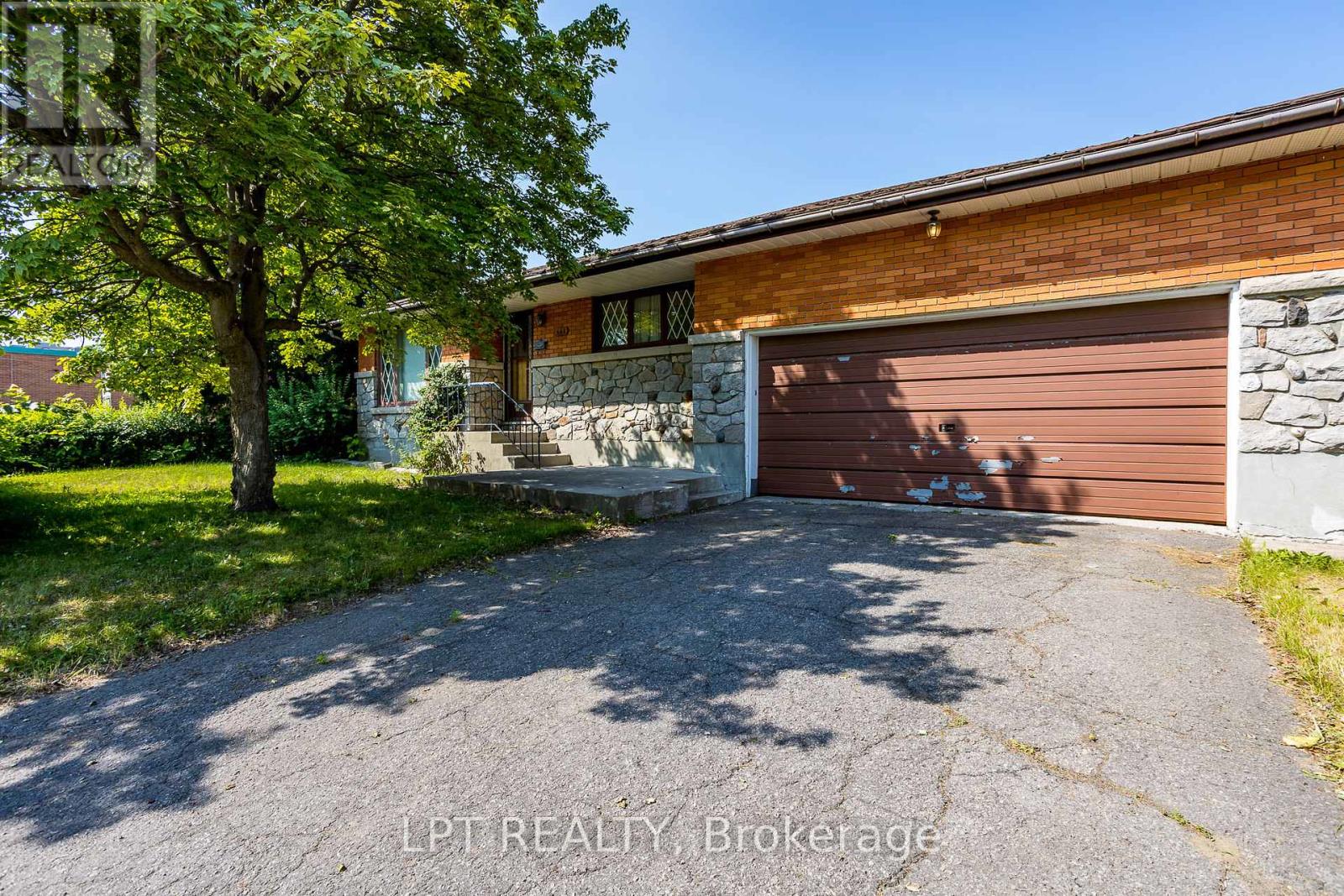 Property at 648 PARKVIEW ROAD image 1