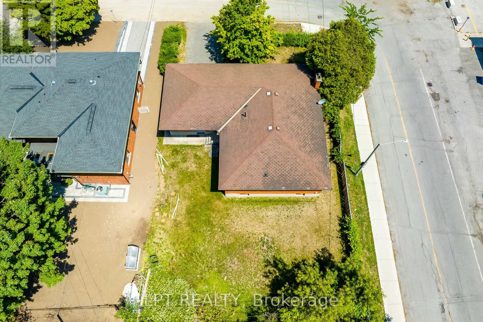 648 Parkview Road, Ottawa, Ontario  K1Z 6E5 - Photo 8 - X12012376