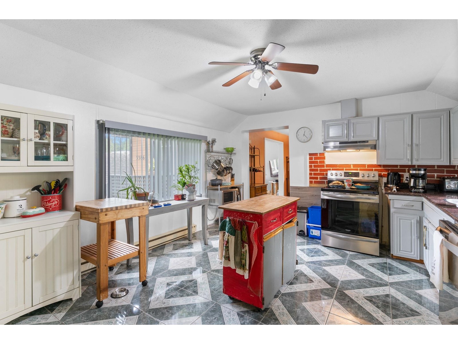33861 Prentis Avenue, Mission, British Columbia  V2V 2J7 - Photo 9 - R2975532