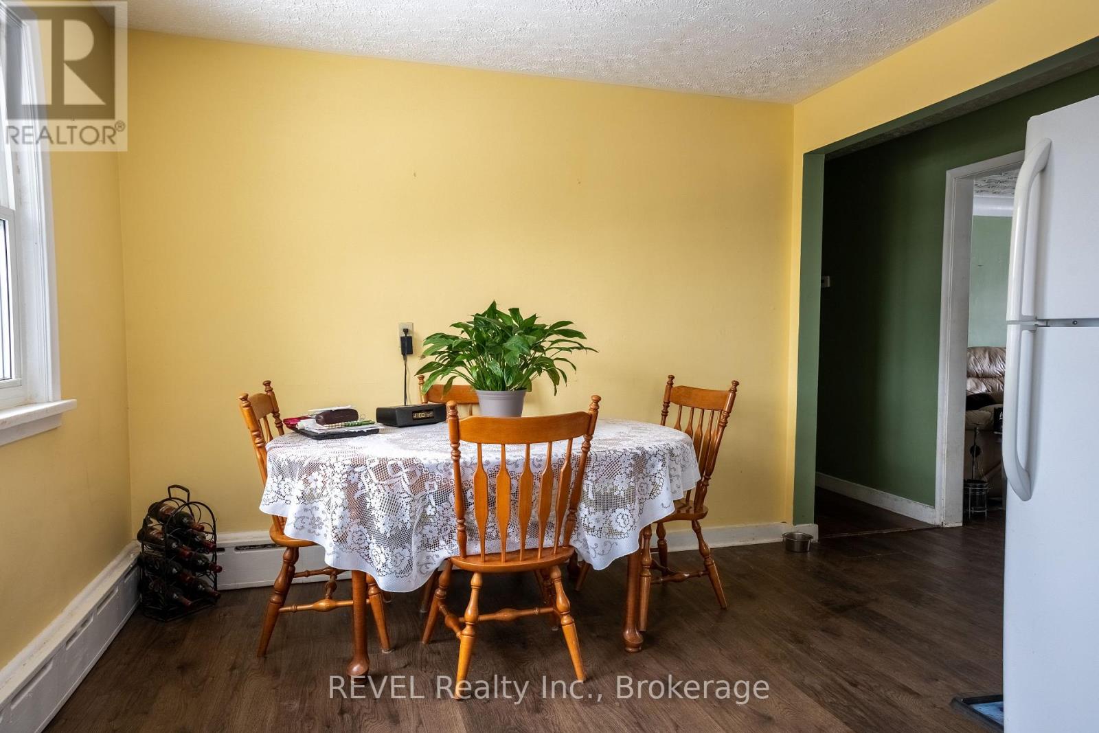 61 Commercial Street, Welland, Ontario  L3B 2P3 - Photo 7 - X12012251