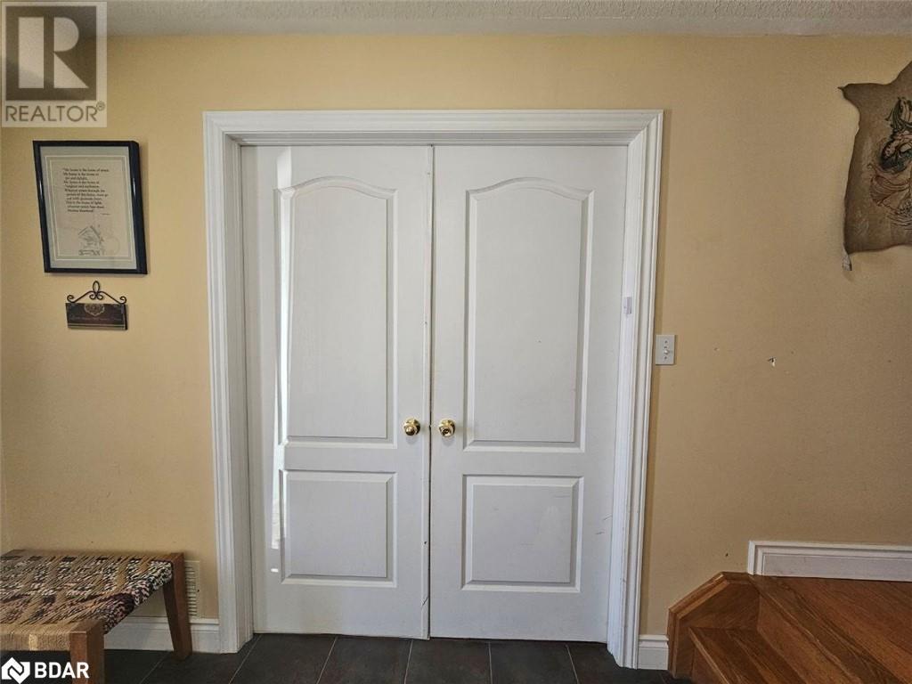 167 Wildwood Trail Unit# Main Floor, Barrie, Ontario  L4N 7Z4 - Photo 2 - 40705269