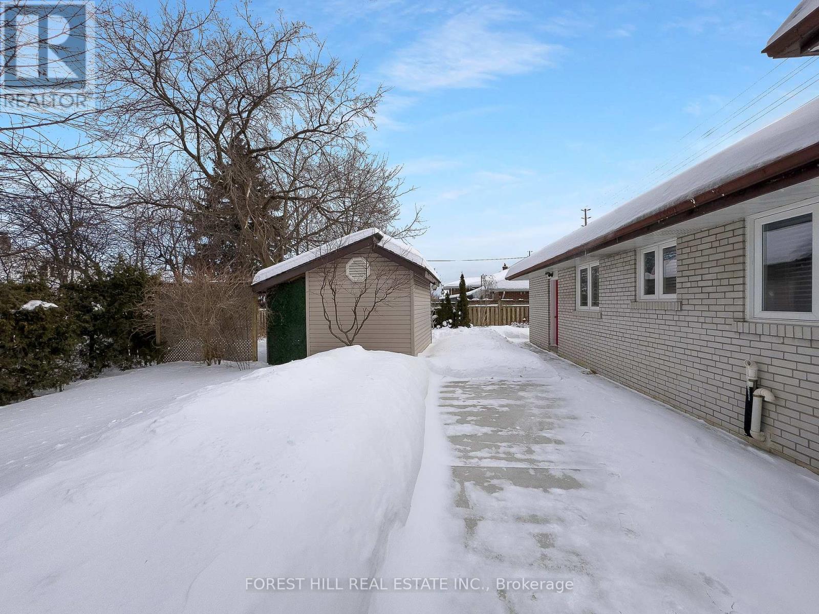 2569 Stillmeadow Road, Mississauga (Cooksville), Ontario  L5B 1X8 - Photo 38 - W12010352