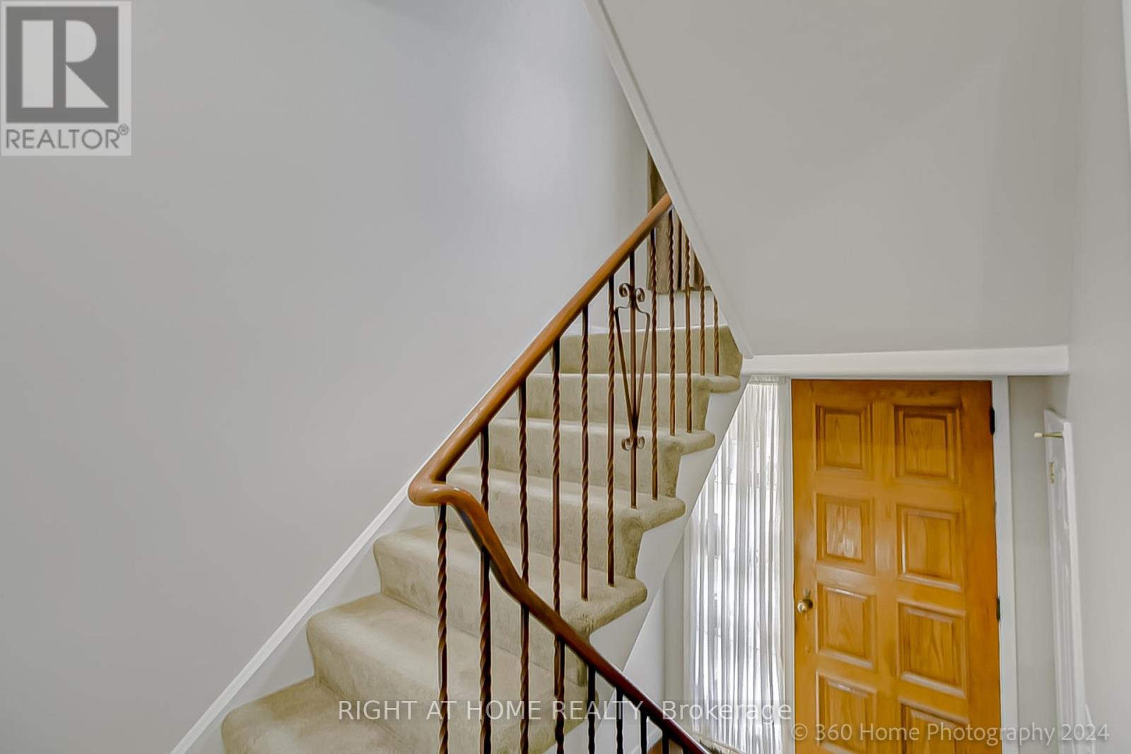 19 Martini Drive, Toronto (Brookhaven-Amesbury), Ontario  M6M 4X4 - Photo 13 - W12012285