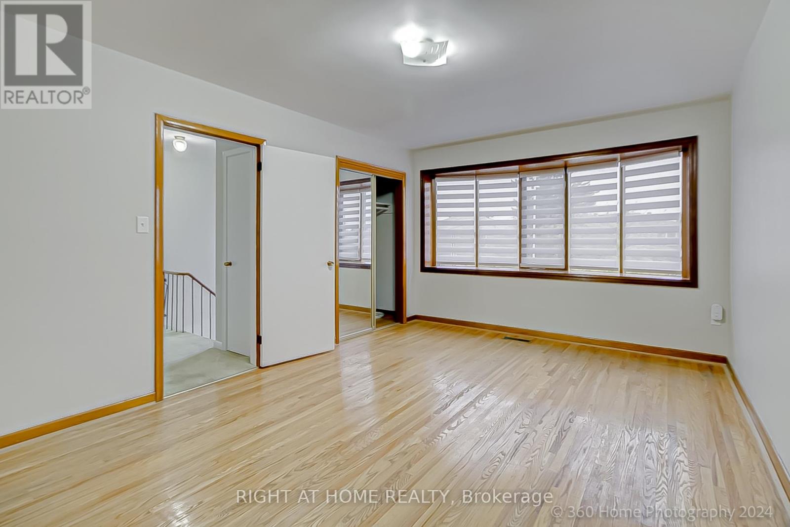 19 Martini Drive, Toronto (Brookhaven-Amesbury), Ontario  M6M 4X4 - Photo 15 - W12012285