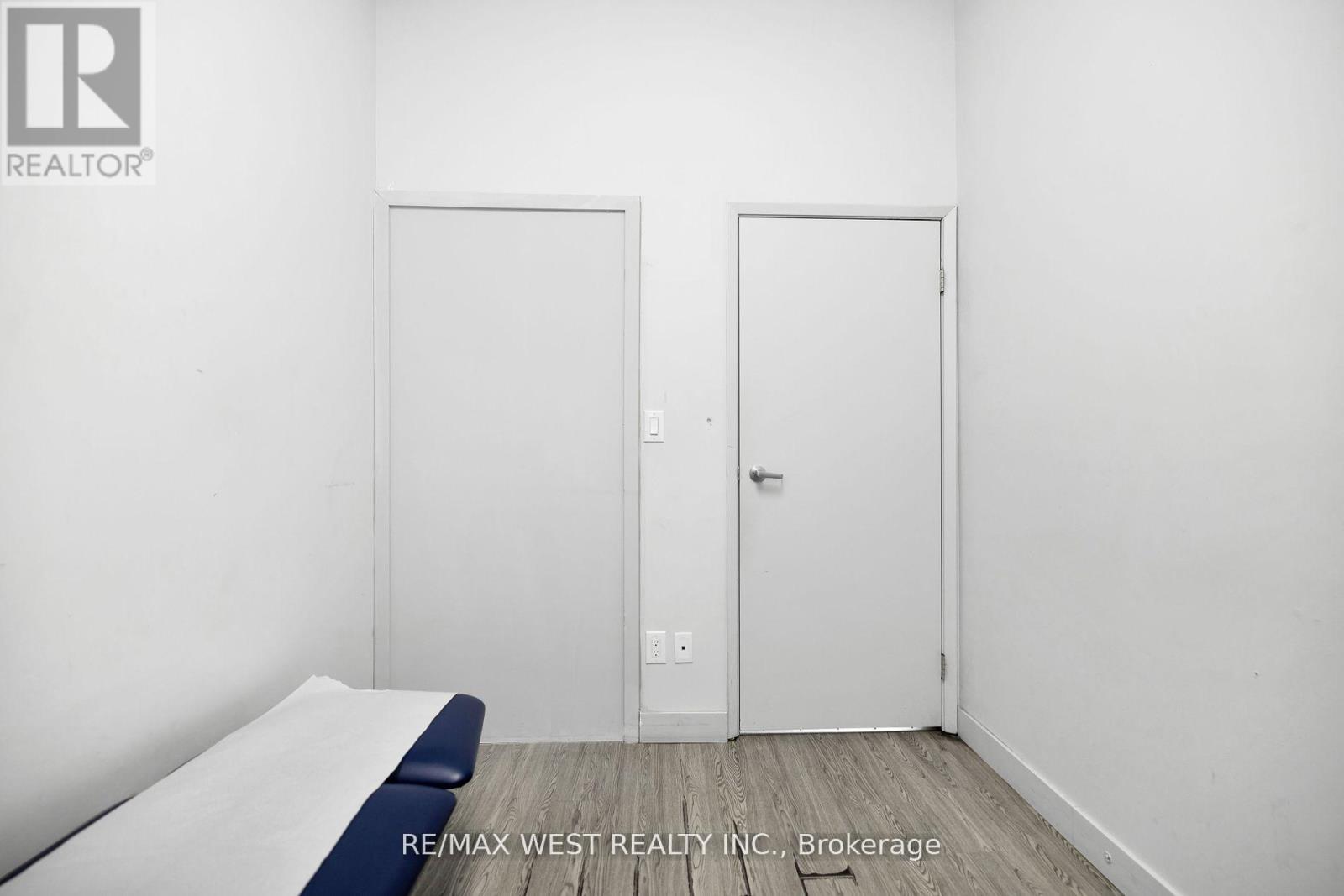 33b - 227 Vodden Street, Brampton (Madoc), Ontario  L6V 1N2 - Photo 3 - W12012358
