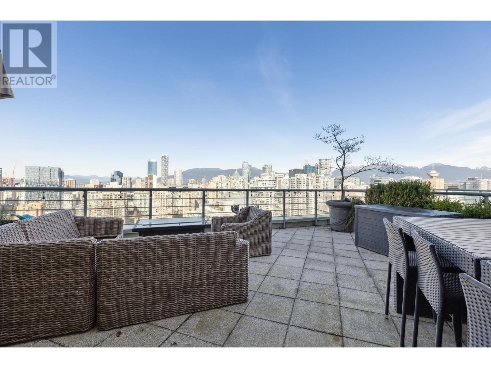 Listing Picture 16 of 39 : 3801 1009 EXPO BOULEVARD, Vancouver / 溫哥華 - 魯藝地產 Yvonne Lu Group - MLS Medallion Club Member