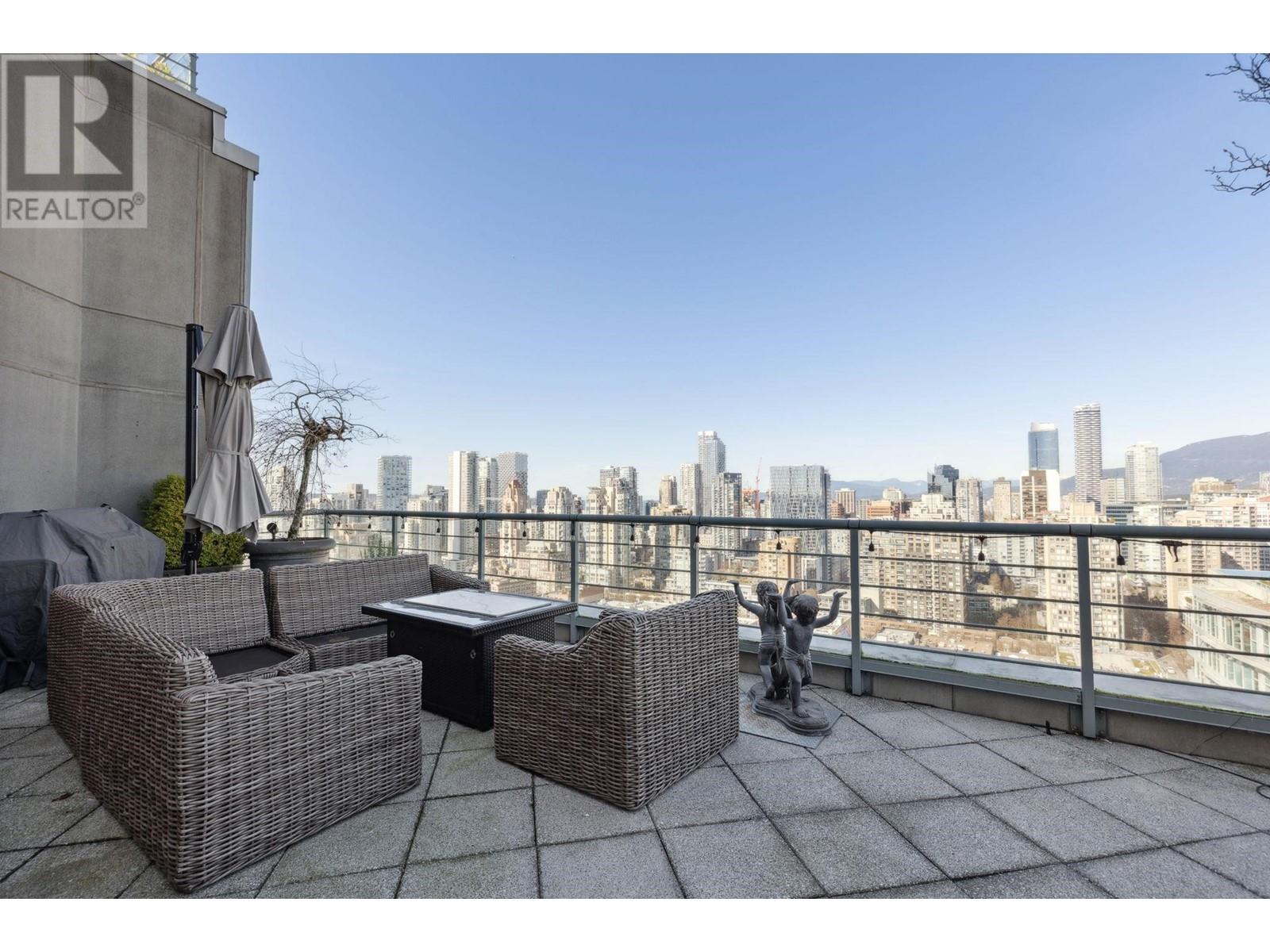 Listing Picture 18 of 39 : 3801 1009 EXPO BOULEVARD, Vancouver / 溫哥華 - 魯藝地產 Yvonne Lu Group - MLS Medallion Club Member