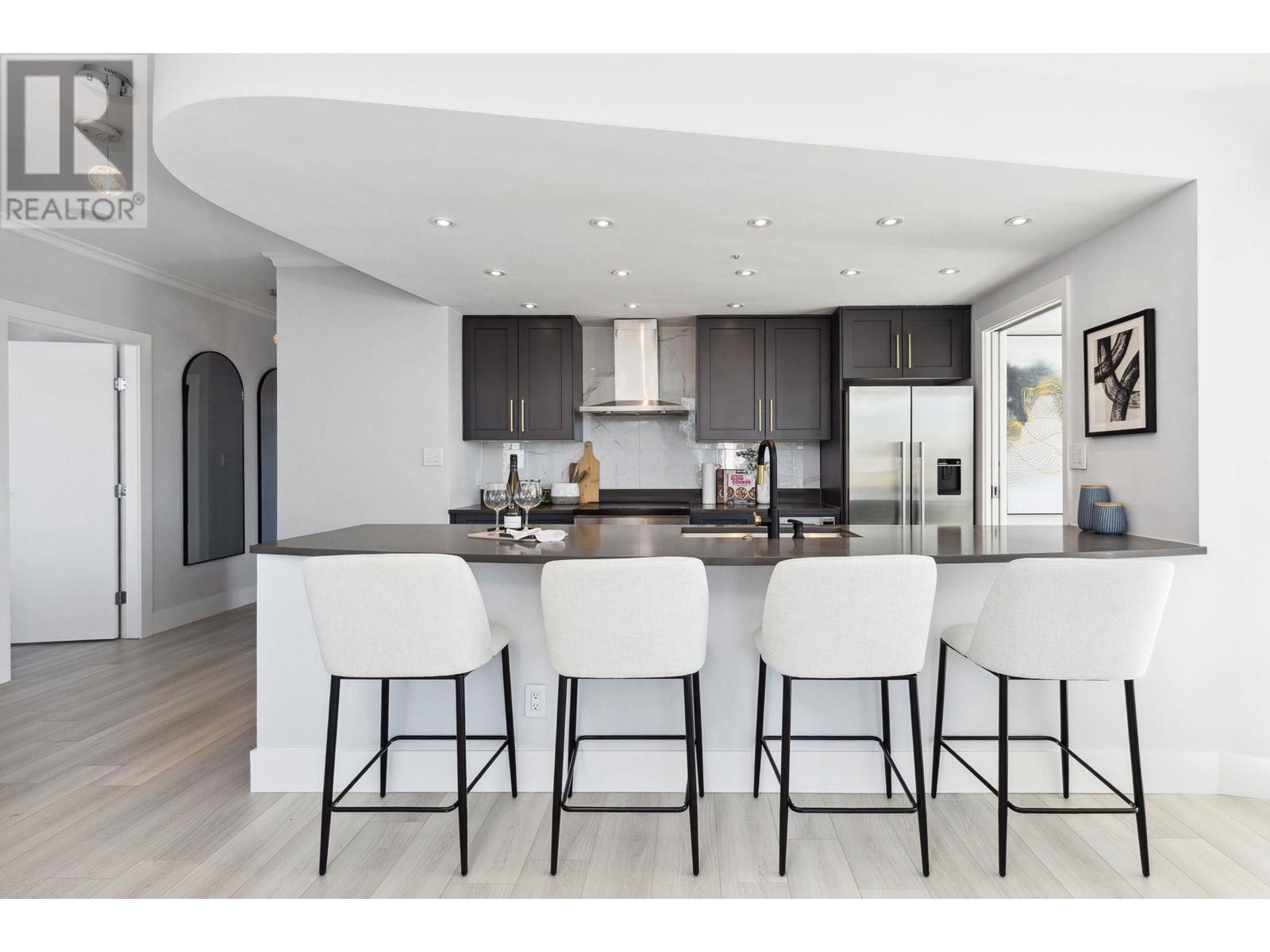 Listing Picture 5 of 39 : 3801 1009 EXPO BOULEVARD, Vancouver / 溫哥華 - 魯藝地產 Yvonne Lu Group - MLS Medallion Club Member