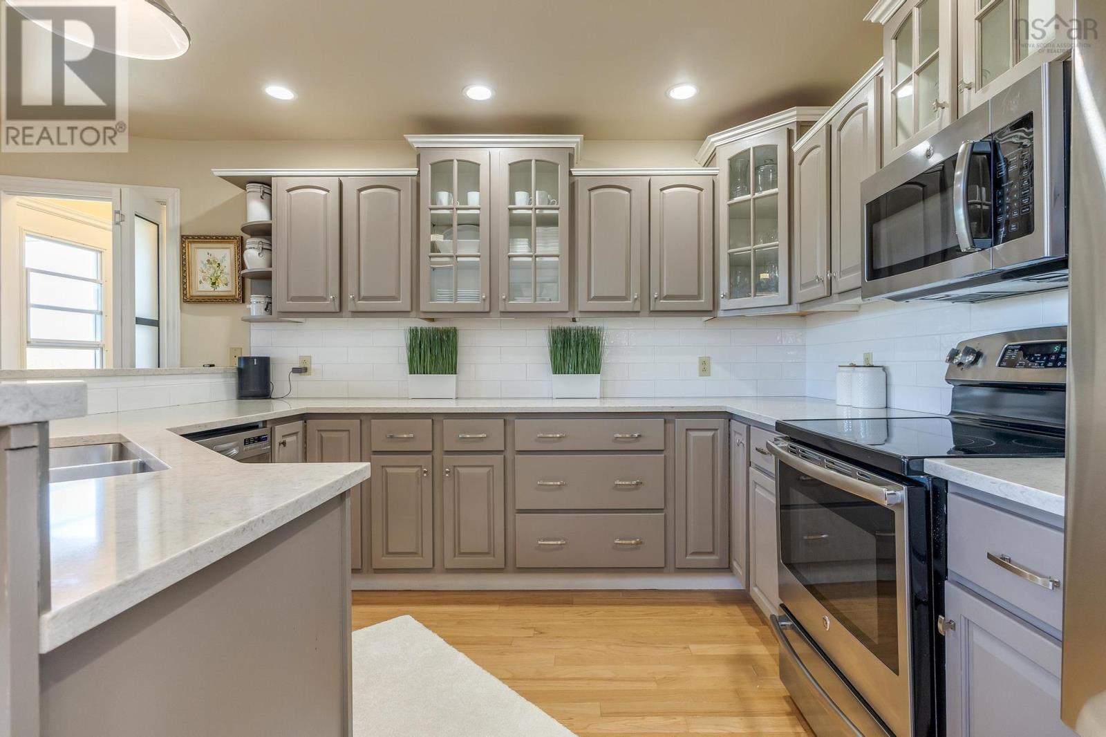 20 Harvey Drive, Baddeck, Nova Scotia  B0E 1B0 - Photo 19 - 202504590