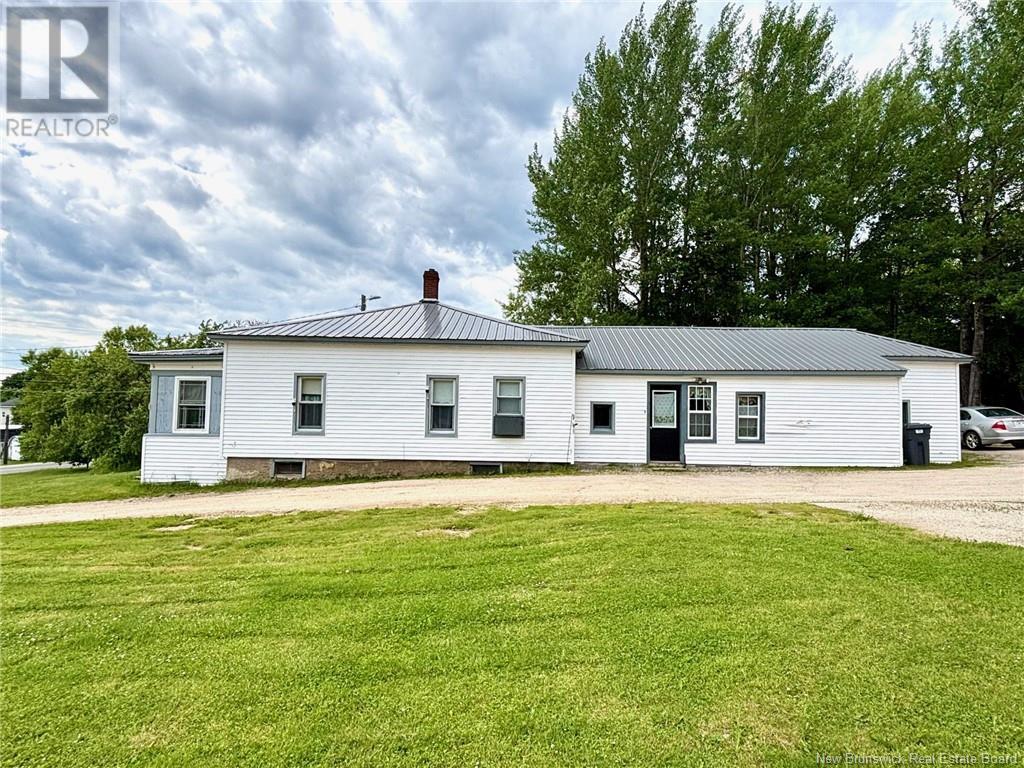 23 Rose Street, Mcadam, New Brunswick  E6J 1Z1 - Photo 4 - NB106510