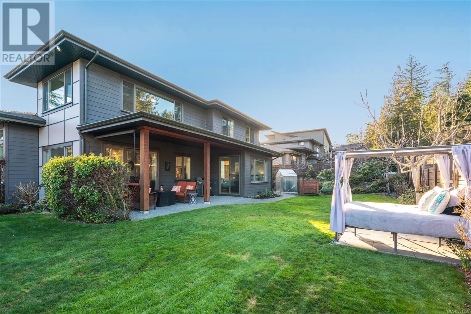 Property at 203 Timbercrest Way image 3