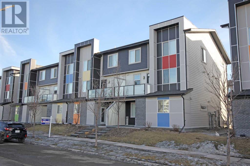 Property at 147 Redstone Drive NE image 1