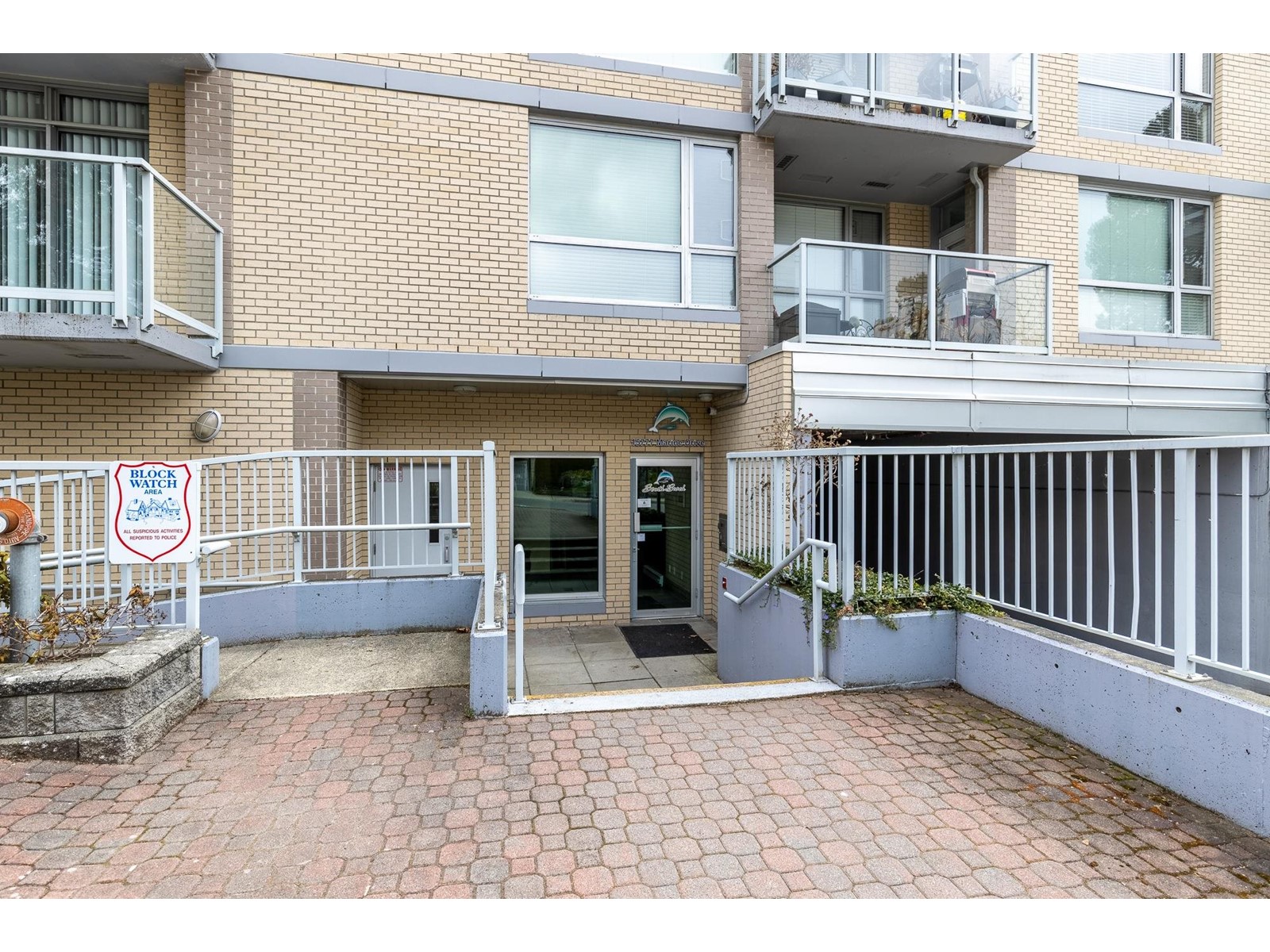 103 15777 Marine Drive, White Rock, British Columbia  V4B 1E5 - Photo 3 - R2974538