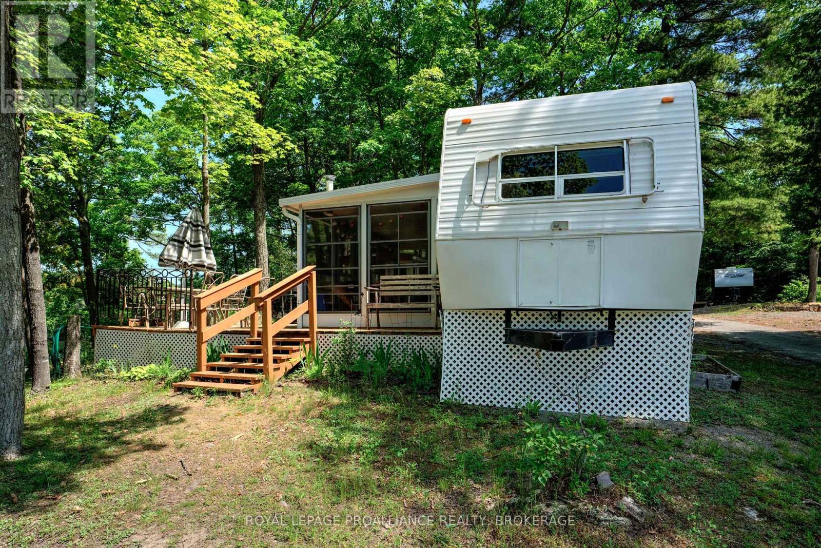 292 Marina Road, Rideau Lakes, Ontario  K0G 1E0 - Photo 11 - X12012552
