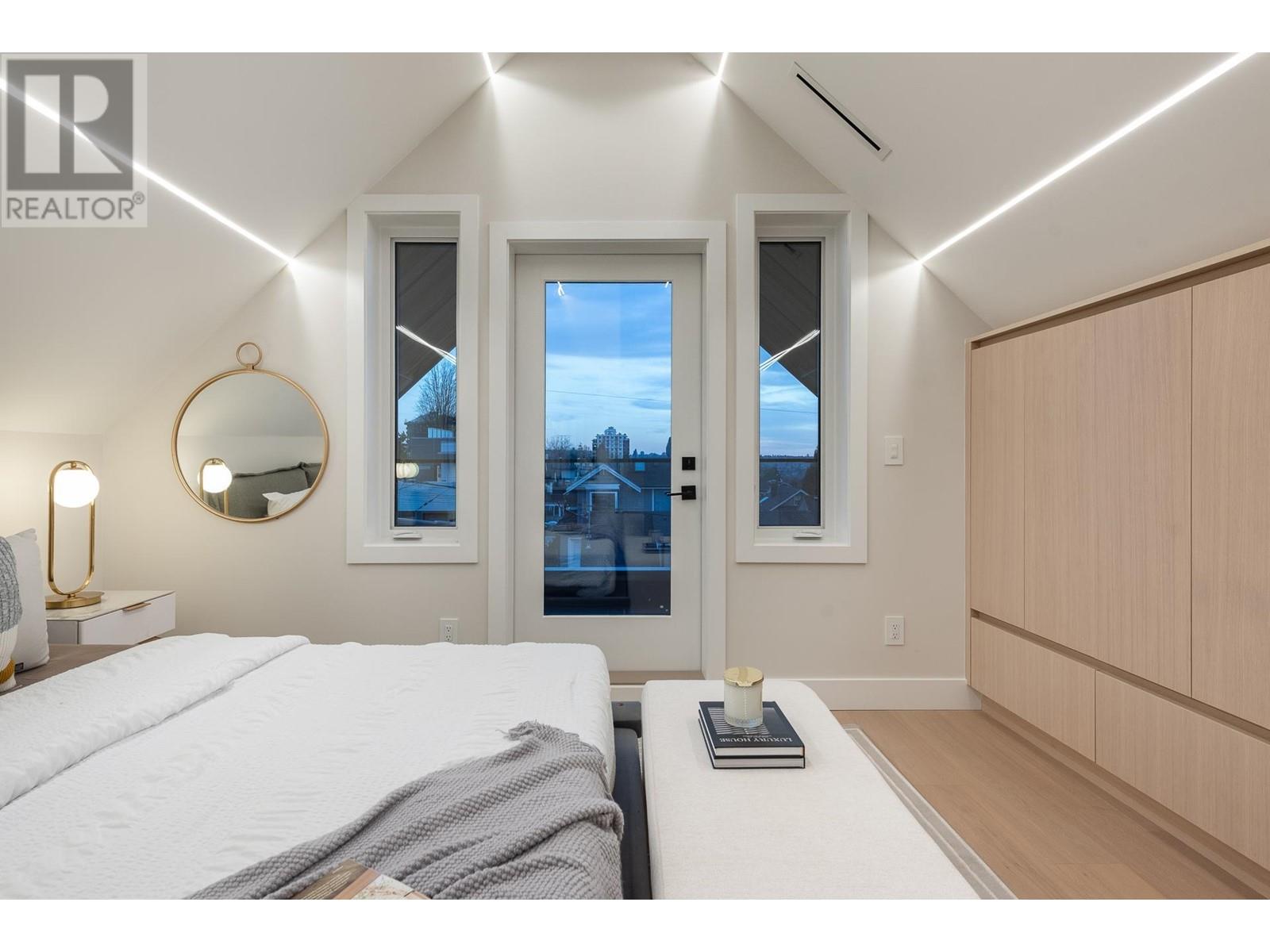2 3674 Oxford Street, Vancouver, British Columbia  V5K 1P3 - Photo 23 - R2973792