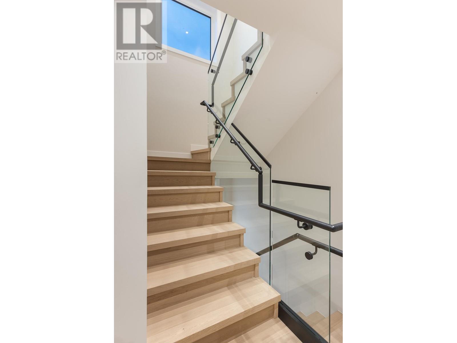 2 3674 Oxford Street, Vancouver, British Columbia  V5K 1P3 - Photo 12 - R2973792