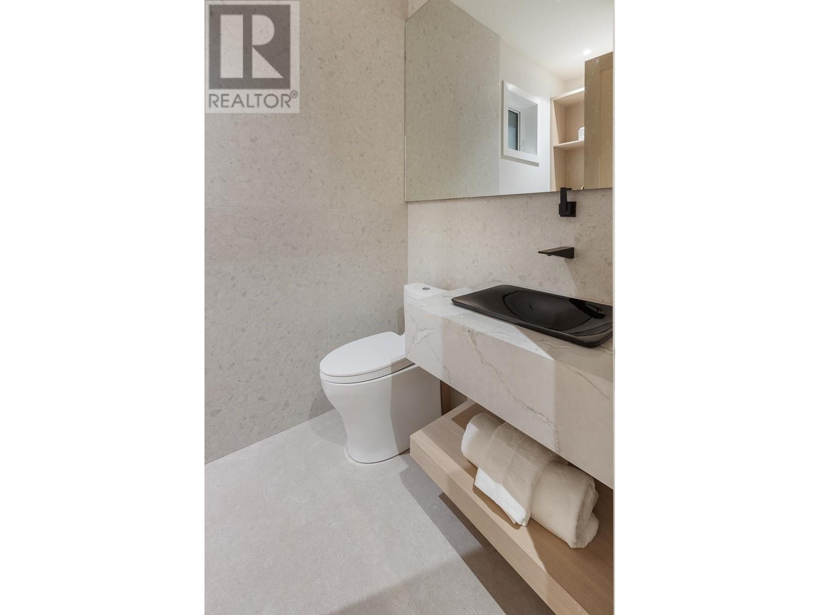 2 3674 Oxford Street, Vancouver, British Columbia  V5K 1P3 - Photo 10 - R2973792