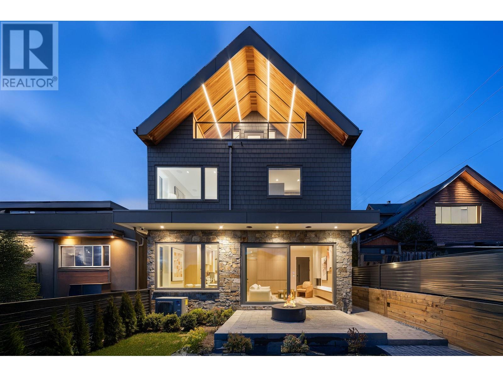Property at 2 3674 OXFORD STREET image 1