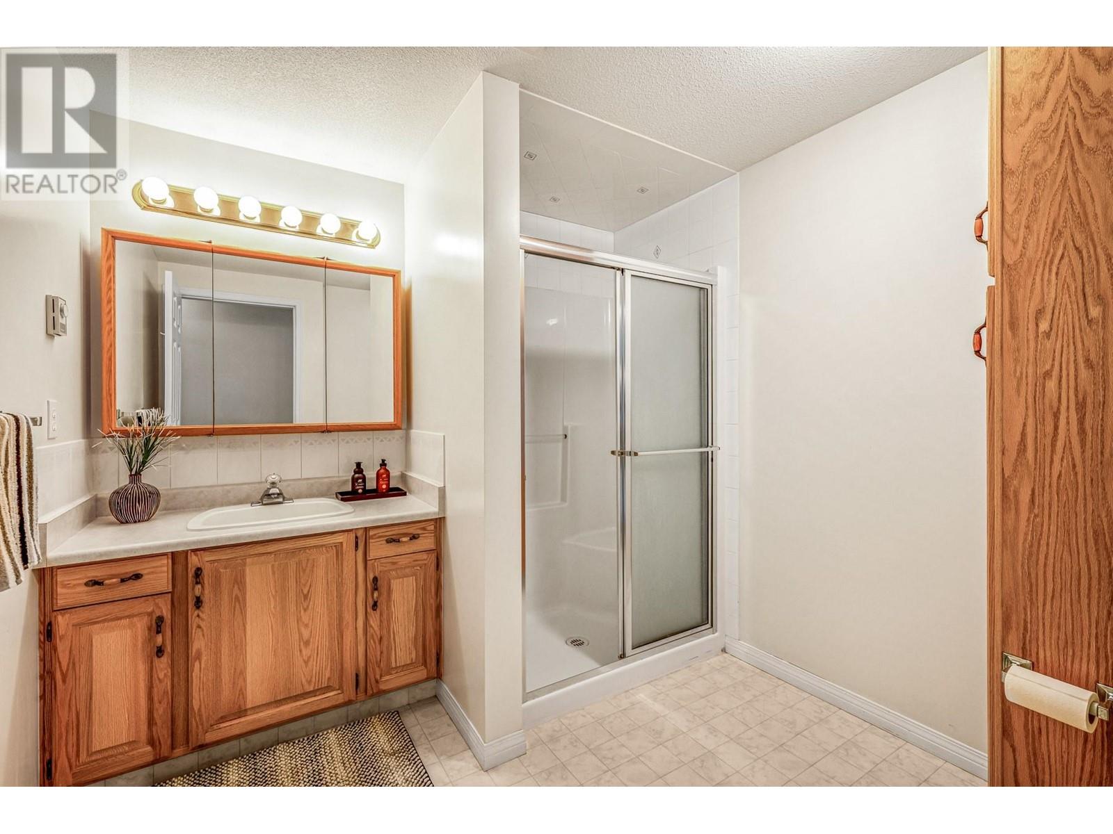 1055 Lawrence Avenue Unit# 102, Kelowna, British Columbia  V1Y 6M3 - Photo 26 - 10338277