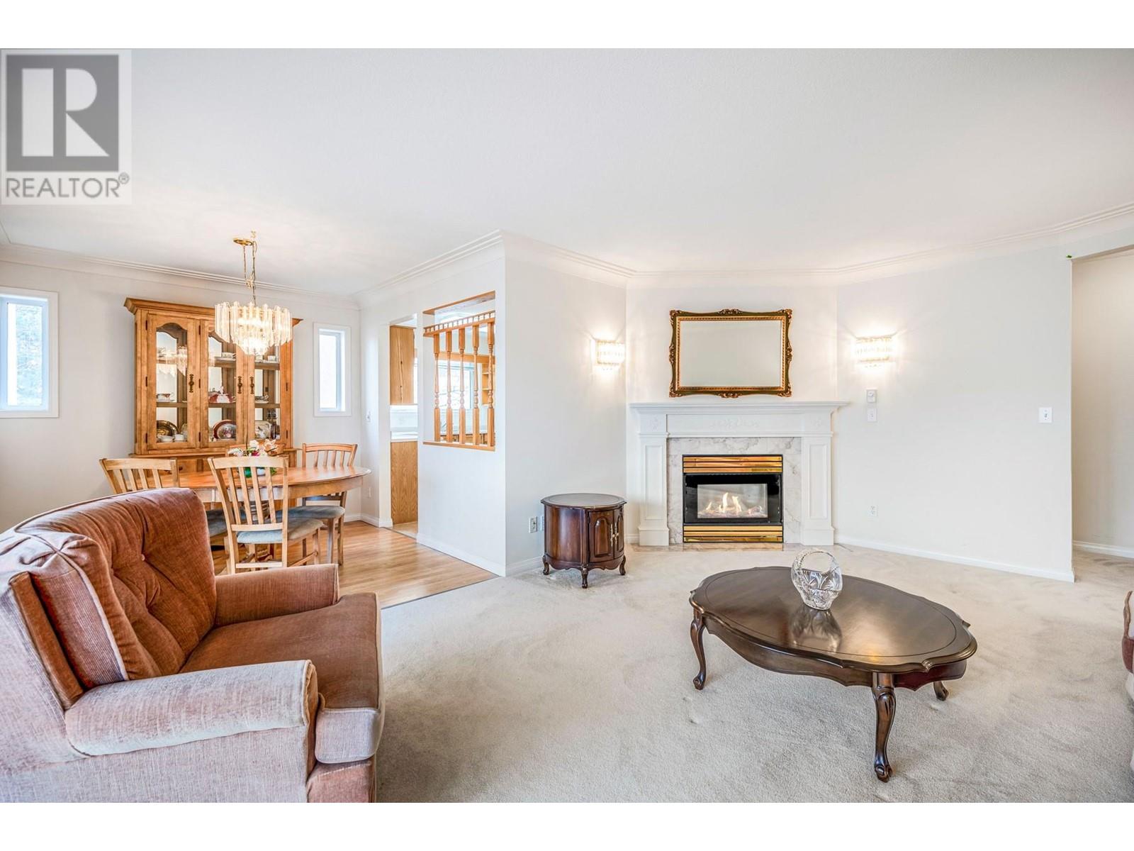 Property at 1055 Lawrence Avenue Unit# 102 image 4