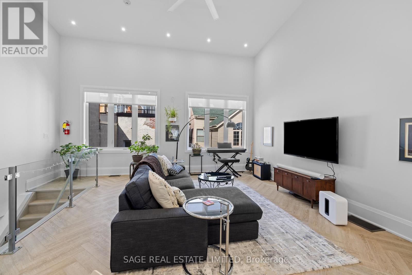 4 - 225 Carlton Street, Toronto, Ontario  M5A 2L2 - Photo 3 - C12012513