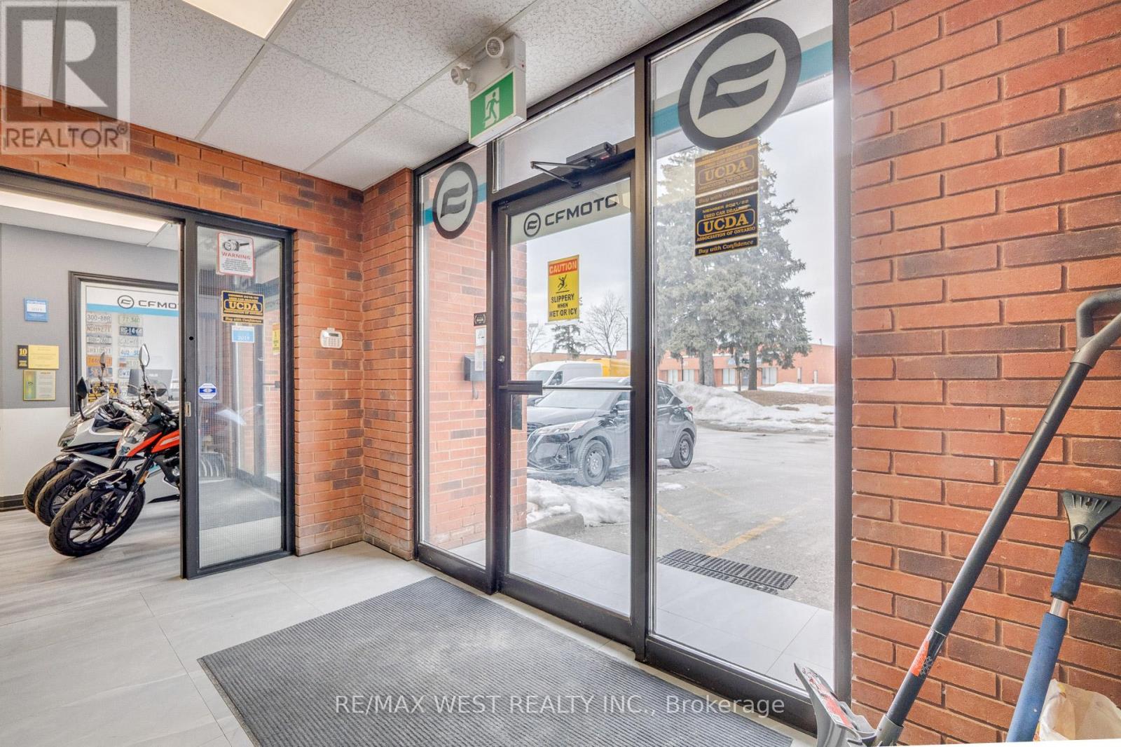 390 Bradwick Drive, Vaughan, Ontario  L4K 2W4 - Photo 12 - N12012603