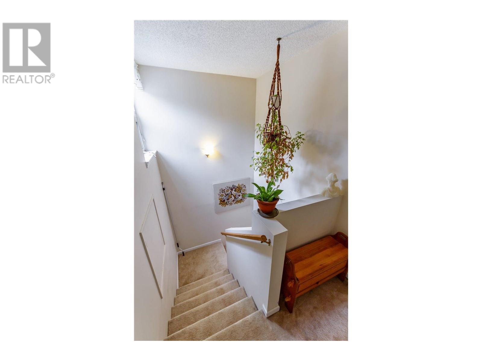 Listing Picture 10 of 16 : 7361 LIARD PLACE, Vancouver / 溫哥華 - 魯藝地產 Yvonne Lu Group - MLS Medallion Club Member