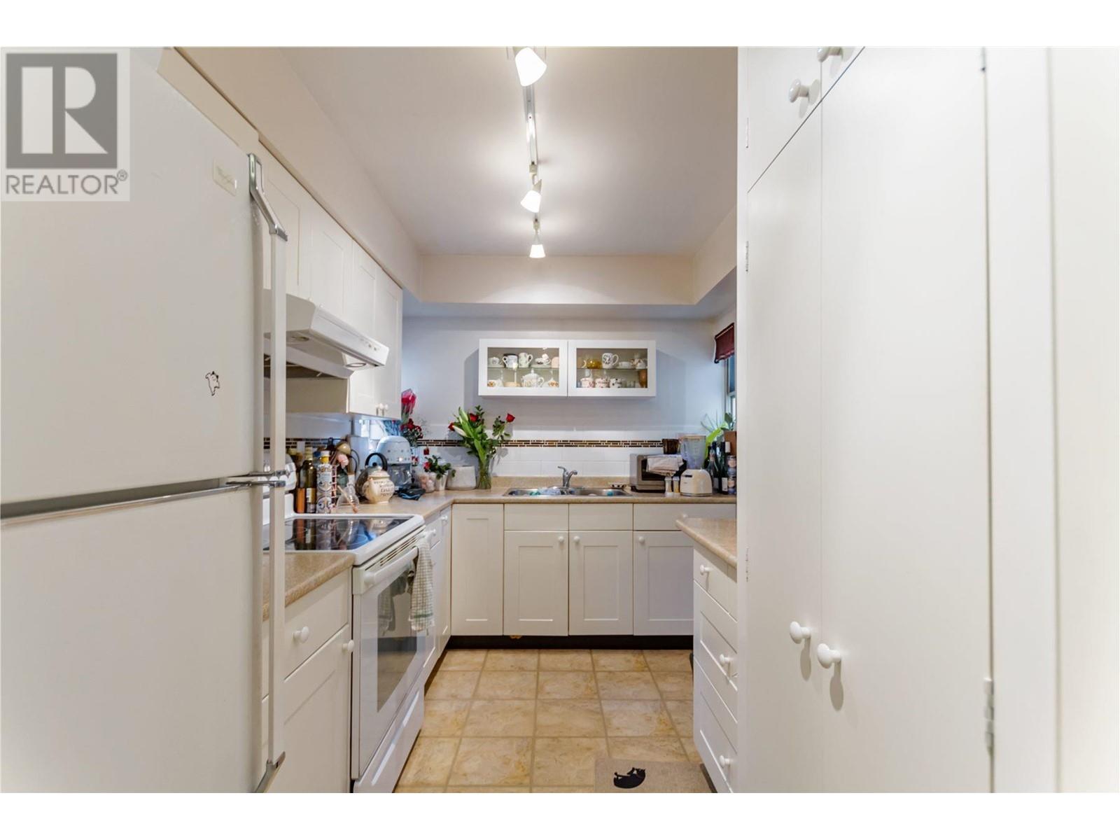 Listing Picture 5 of 16 : 7361 LIARD PLACE, Vancouver / 溫哥華 - 魯藝地產 Yvonne Lu Group - MLS Medallion Club Member