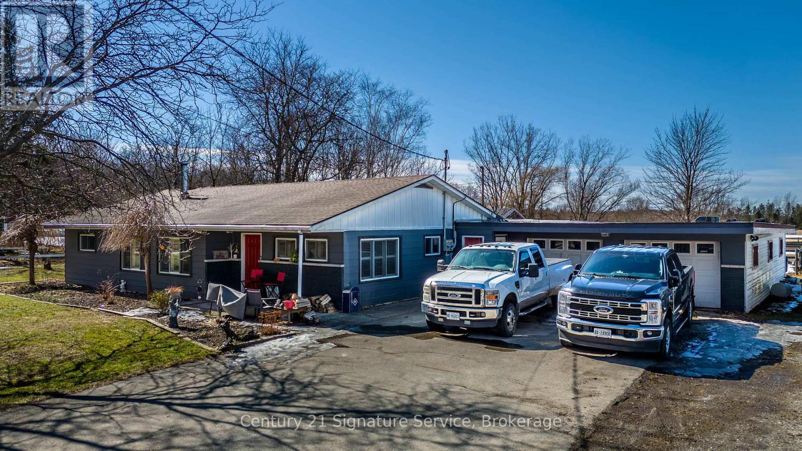 Property at 752 EMPIRE ROAD image 3