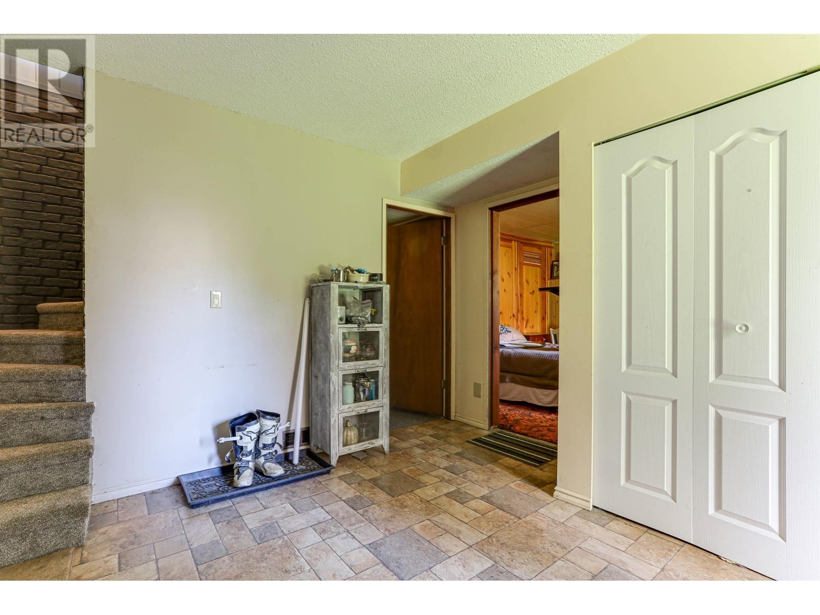 26766 Dewdney Trunk Road, Maple Ridge, British Columbia  V2W 1N9 - Photo 24 - R2929906