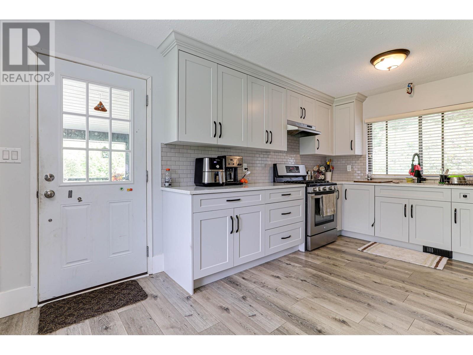 26766 Dewdney Trunk Road, Maple Ridge, British Columbia  V2W 1N9 - Photo 13 - R2929906