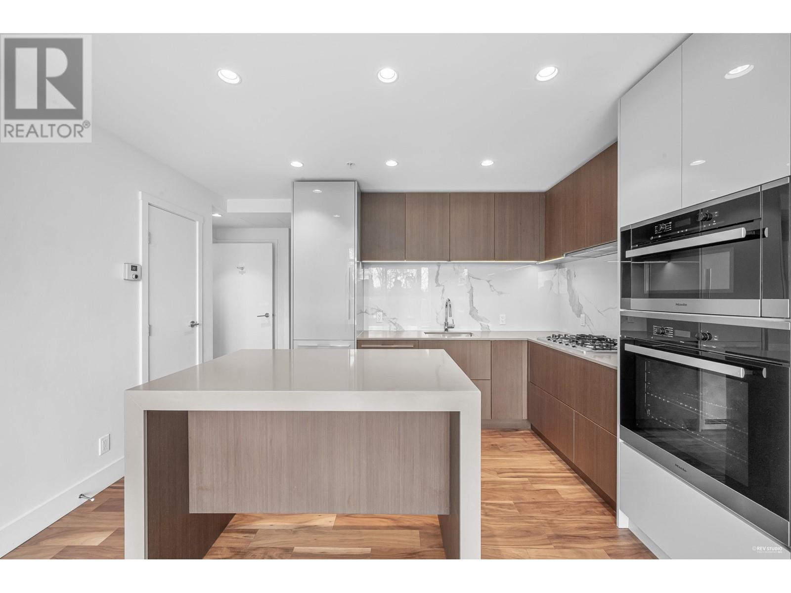 304 1632 Lions Gate Lane, North Vancouver, British Columbia  V7P 0E2 - Photo 8 - R2976201