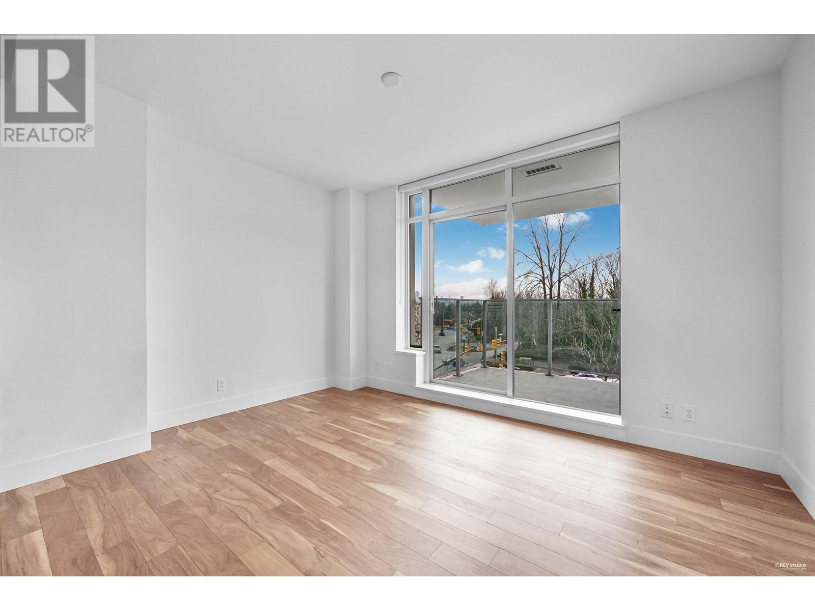304 1632 Lions Gate Lane, North Vancouver, British Columbia  V7P 0E2 - Photo 9 - R2976201