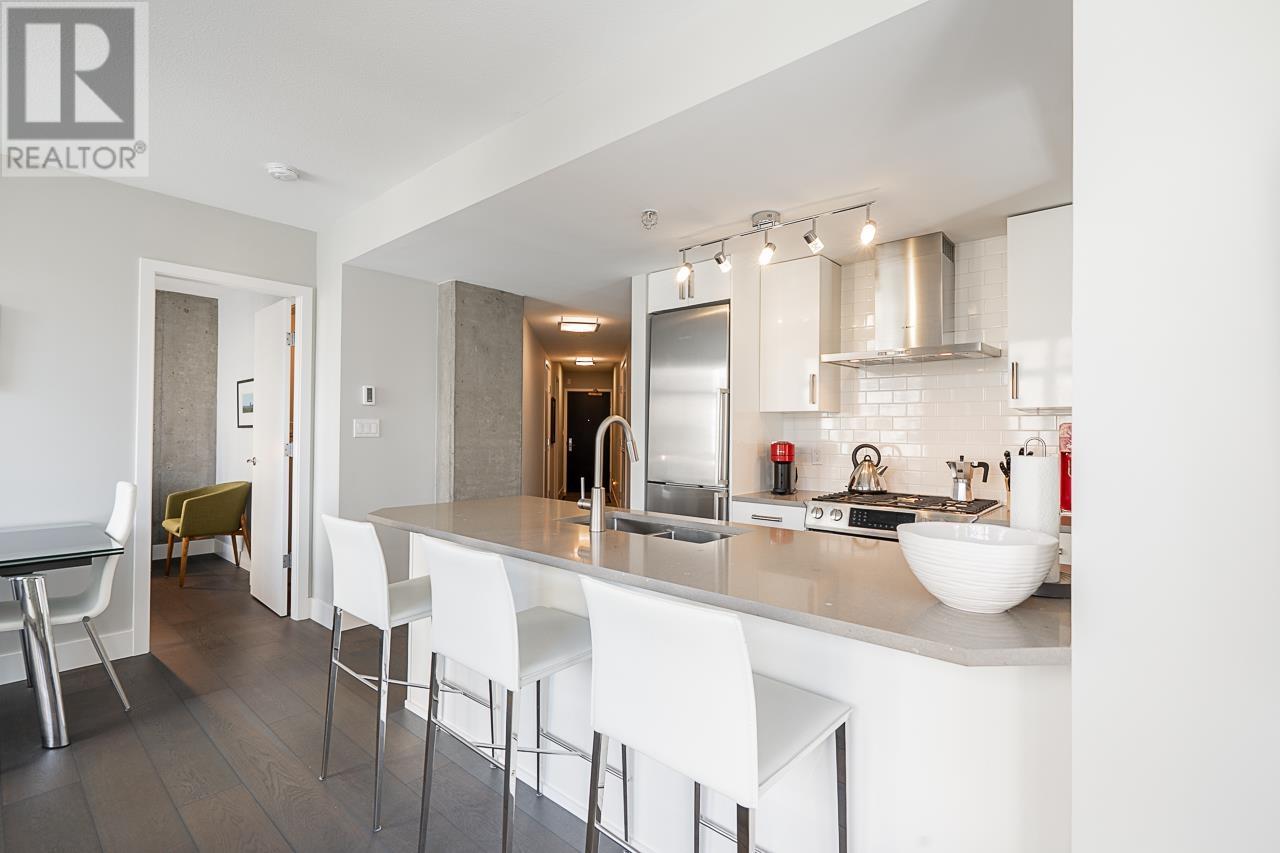 306 988 Richards Street, Vancouver, British Columbia  V6B 8R2 - Photo 3 - R2976204