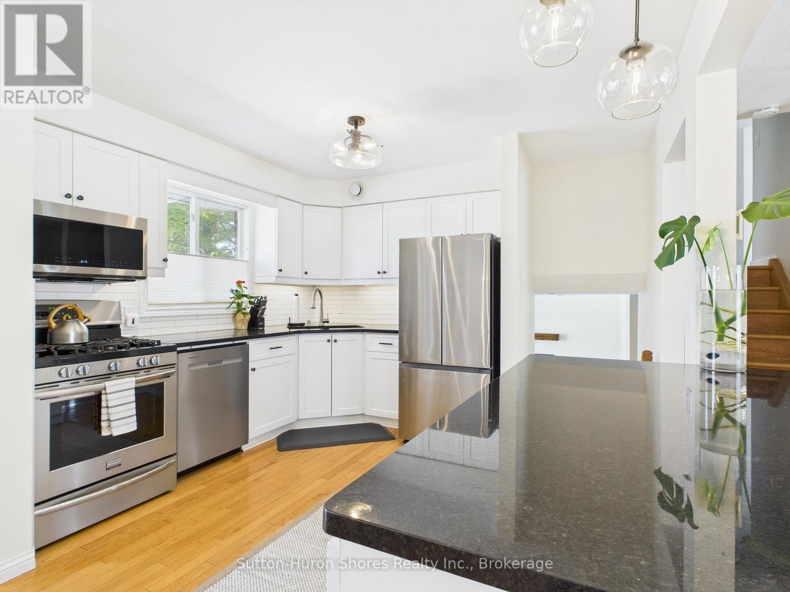 437 Thede Drive, Saugeen Shores, Ontario  N0H 2C4 - Photo 18 - X12012654