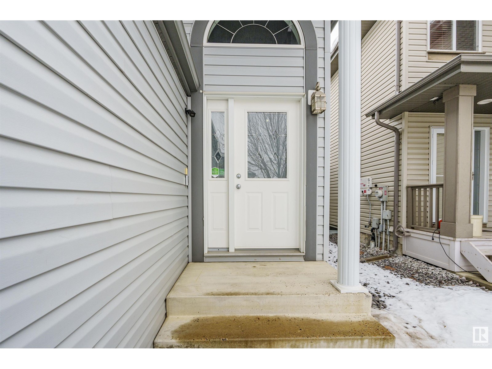 Property at 420 85 STREET SW SW image 3