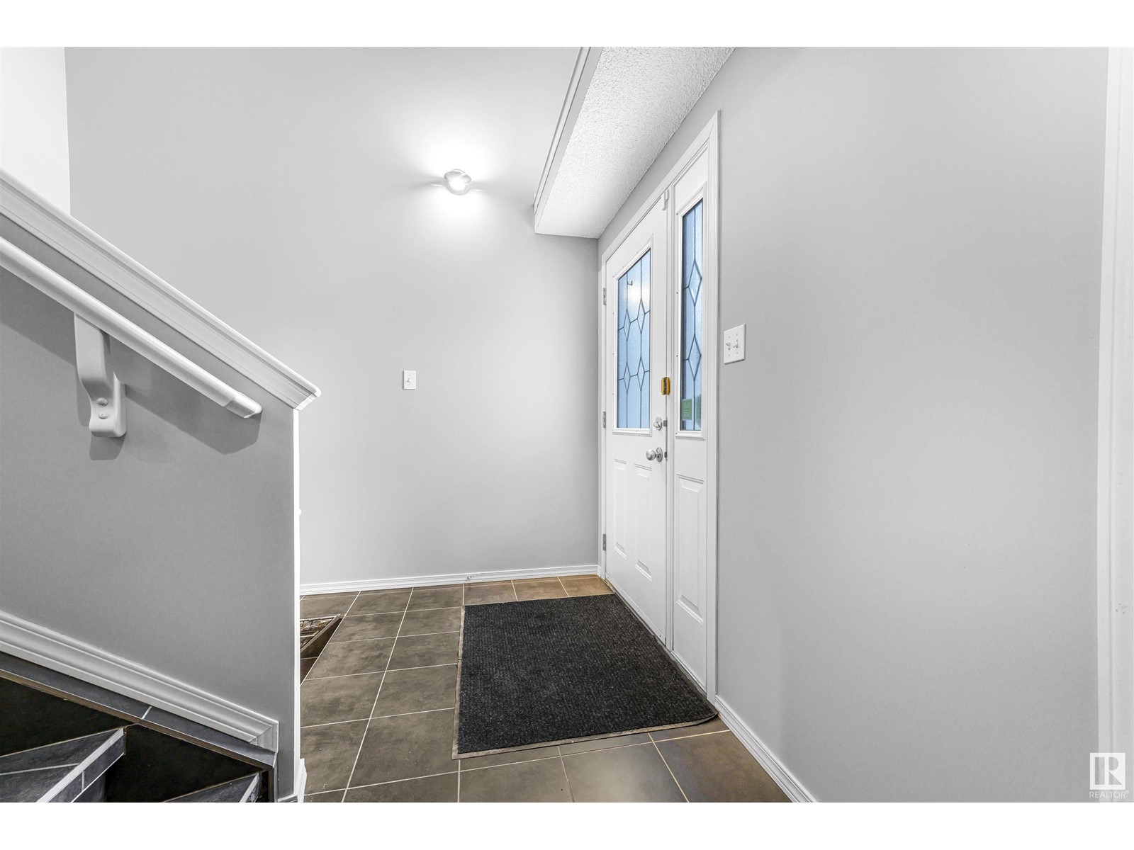 Property at 420 85 STREET SW SW image 4