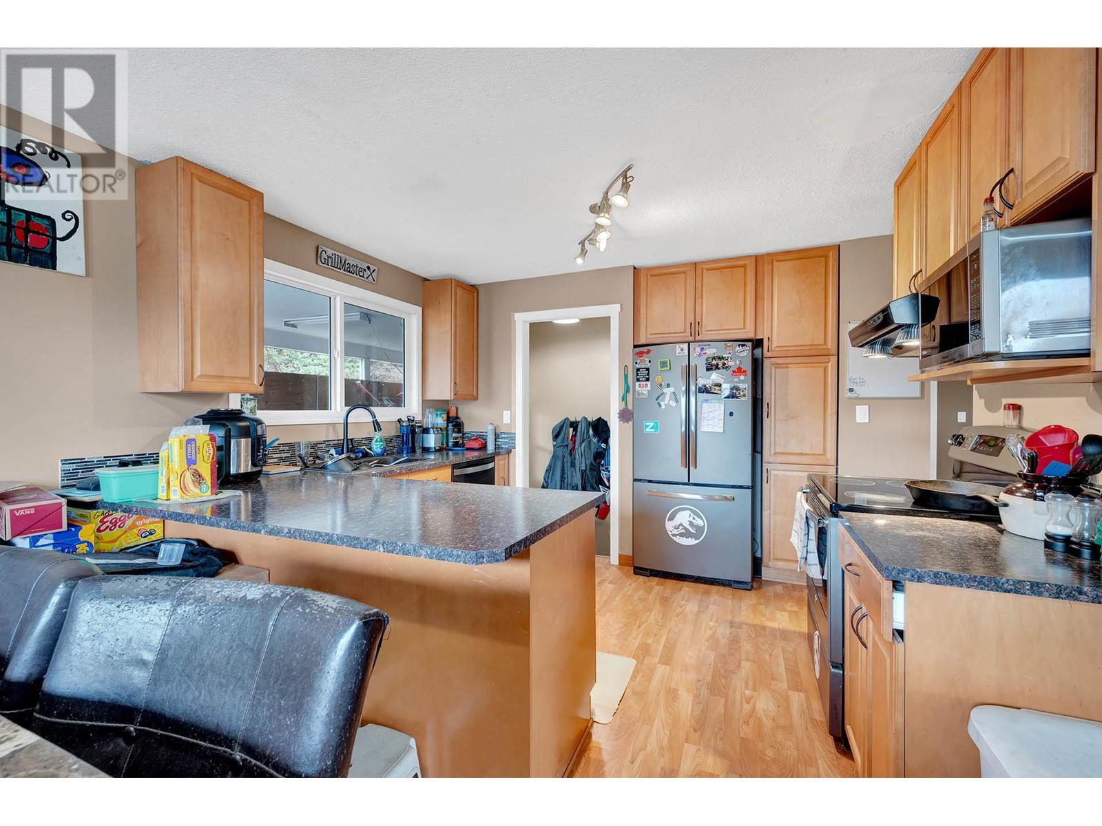 Property at 1253 HIGHRIDGE Drive image 3