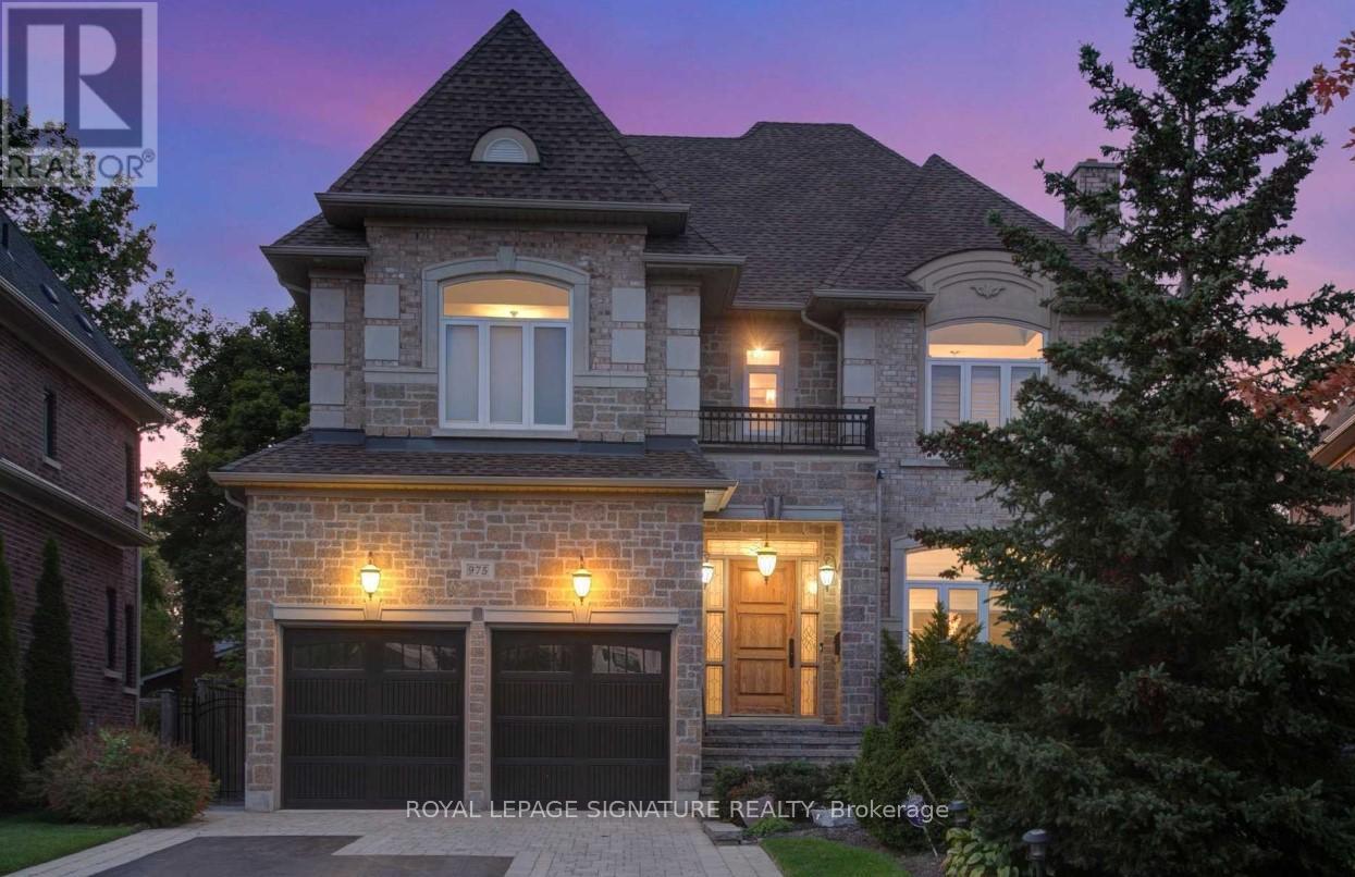 975 FREDONIA DRIVE, Mississauga, Ontario