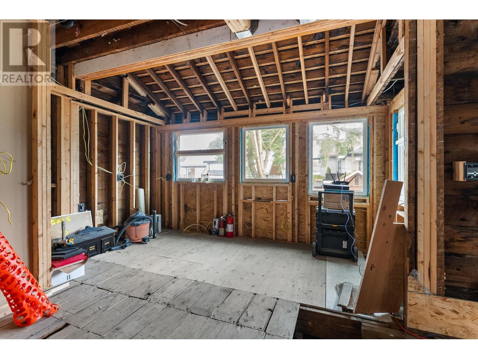 3044 Glen Drive, Vancouver, British Columbia  V5T 4C1 - Photo 26 - R2963868