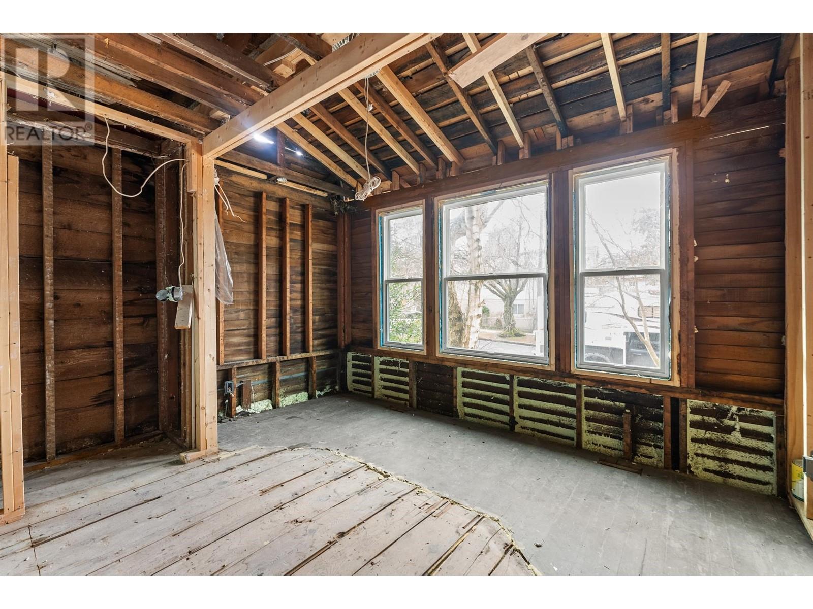 3044 Glen Drive, Vancouver, British Columbia  V5T 4C1 - Photo 11 - R2963868