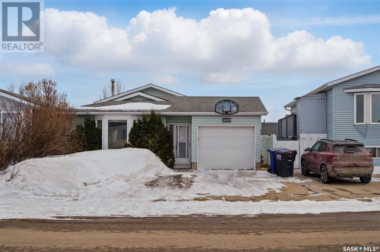 3425 37th STREET W, saskatoon, Saskatchewan