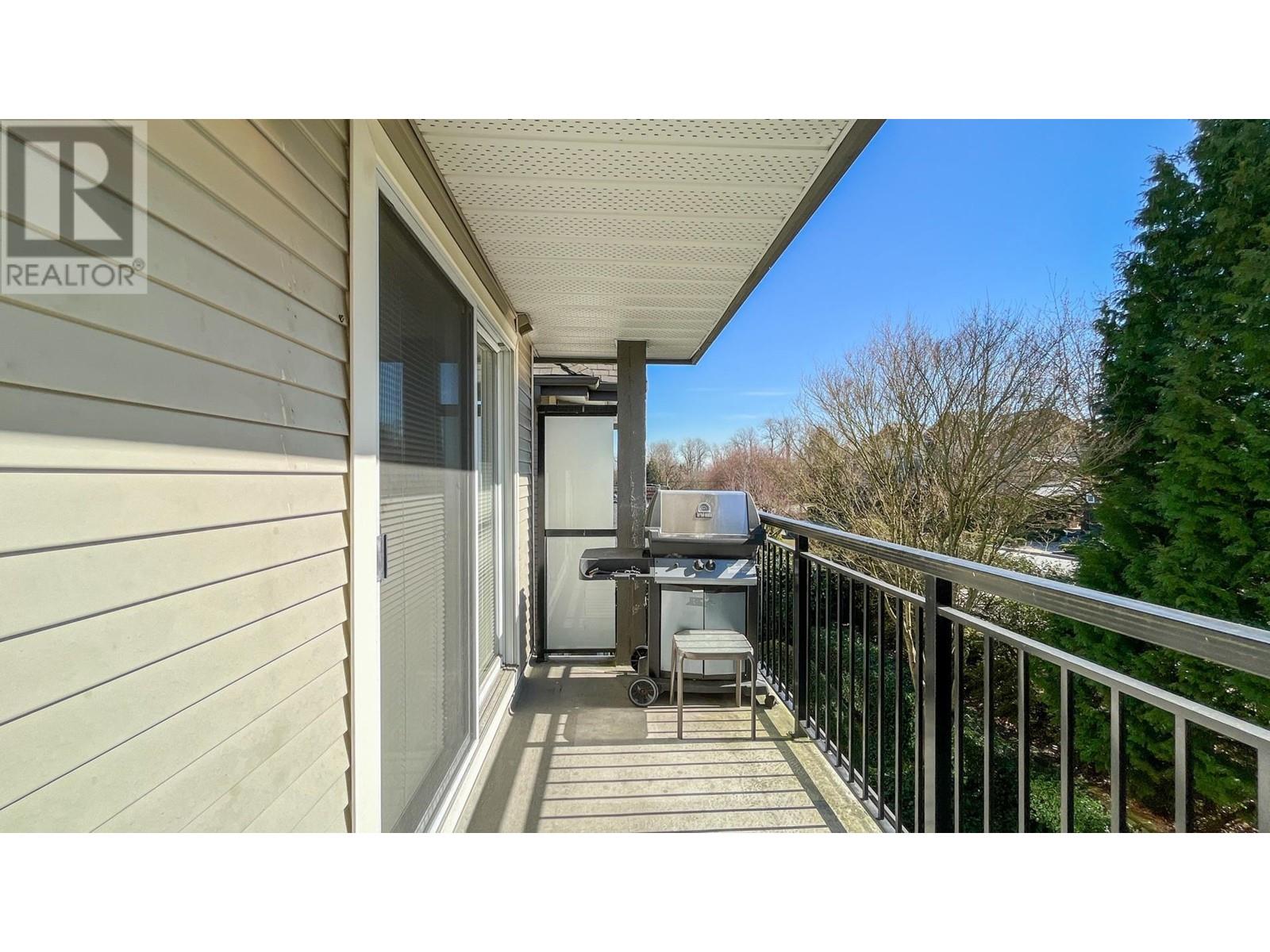 Listing Picture 18 of 20 : 311 3770 MANOR STREET, Burnaby / 本拿比 - 魯藝地產 Yvonne Lu Group - MLS Medallion Club Member