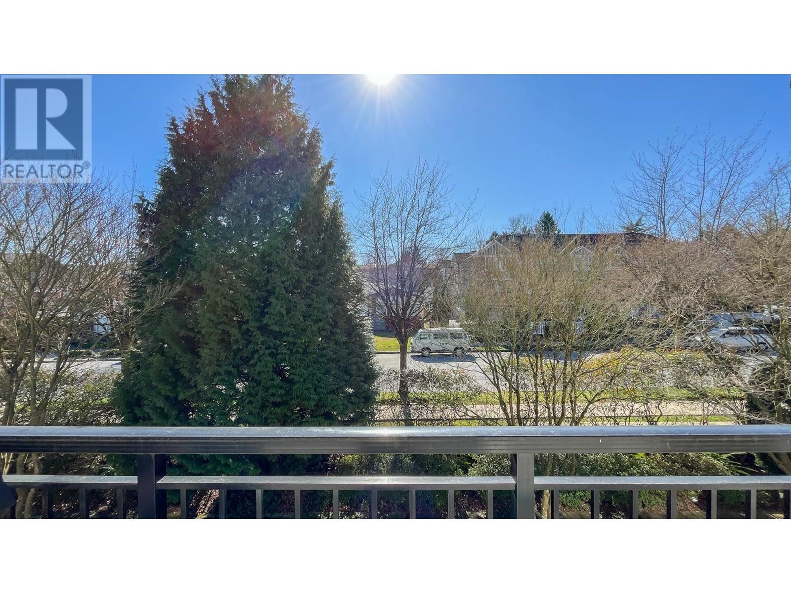 Listing Picture 19 of 20 : 311 3770 MANOR STREET, Burnaby / 本拿比 - 魯藝地產 Yvonne Lu Group - MLS Medallion Club Member