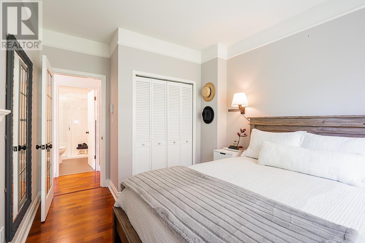 Listing Picture 14 of 25 : 102 1265 W 11TH AVENUE, Vancouver / 溫哥華 - 魯藝地產 Yvonne Lu Group - MLS Medallion Club Member