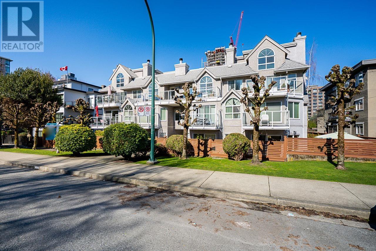 Listing Picture 3 of 25 : 102 1265 W 11TH AVENUE, Vancouver / 溫哥華 - 魯藝地產 Yvonne Lu Group - MLS Medallion Club Member