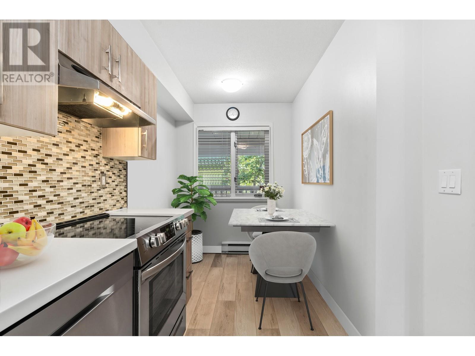 206 1513 Bowser Avenue, North Vancouver, British Columbia  V7P 2Y4 - Photo 3 - R2976259