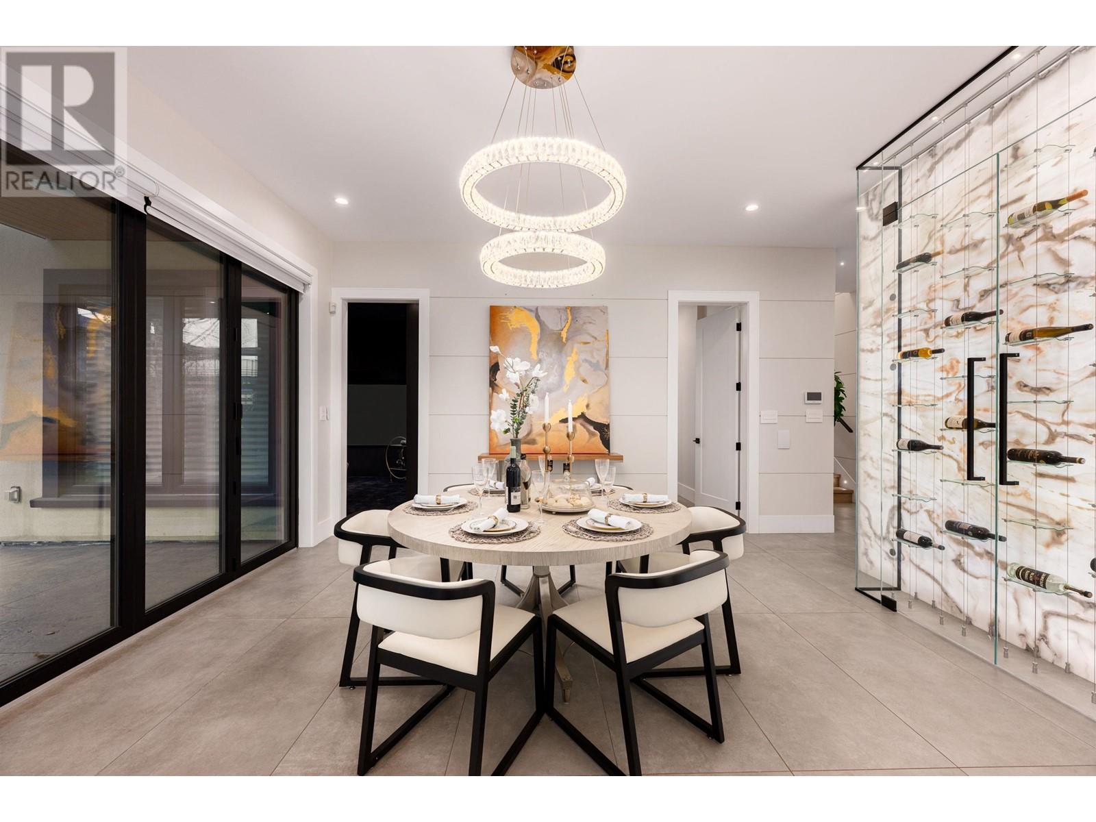 Listing Picture 11 of 40 : 8411 SUNNYWOOD DRIVE, Richmond / 烈治文 - 魯藝地產 Yvonne Lu Group - MLS Medallion Club Member