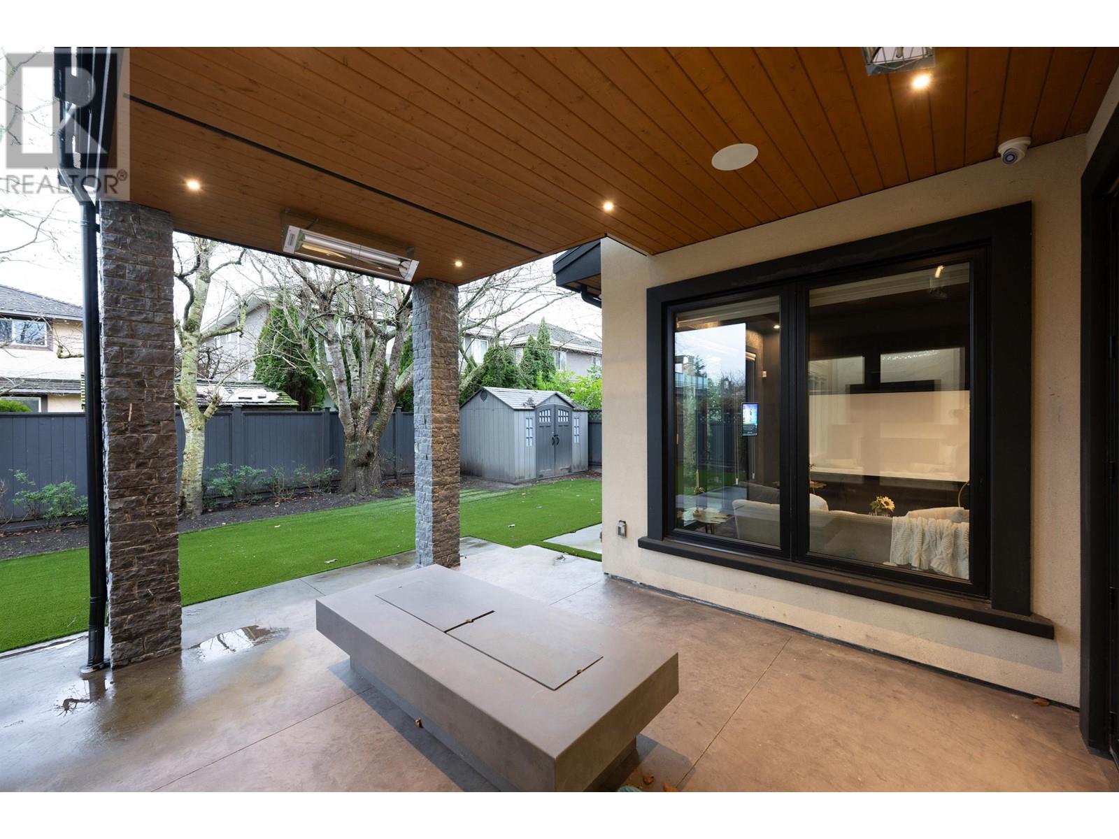 Listing Picture 28 of 40 : 8411 SUNNYWOOD DRIVE, Richmond / 烈治文 - 魯藝地產 Yvonne Lu Group - MLS Medallion Club Member