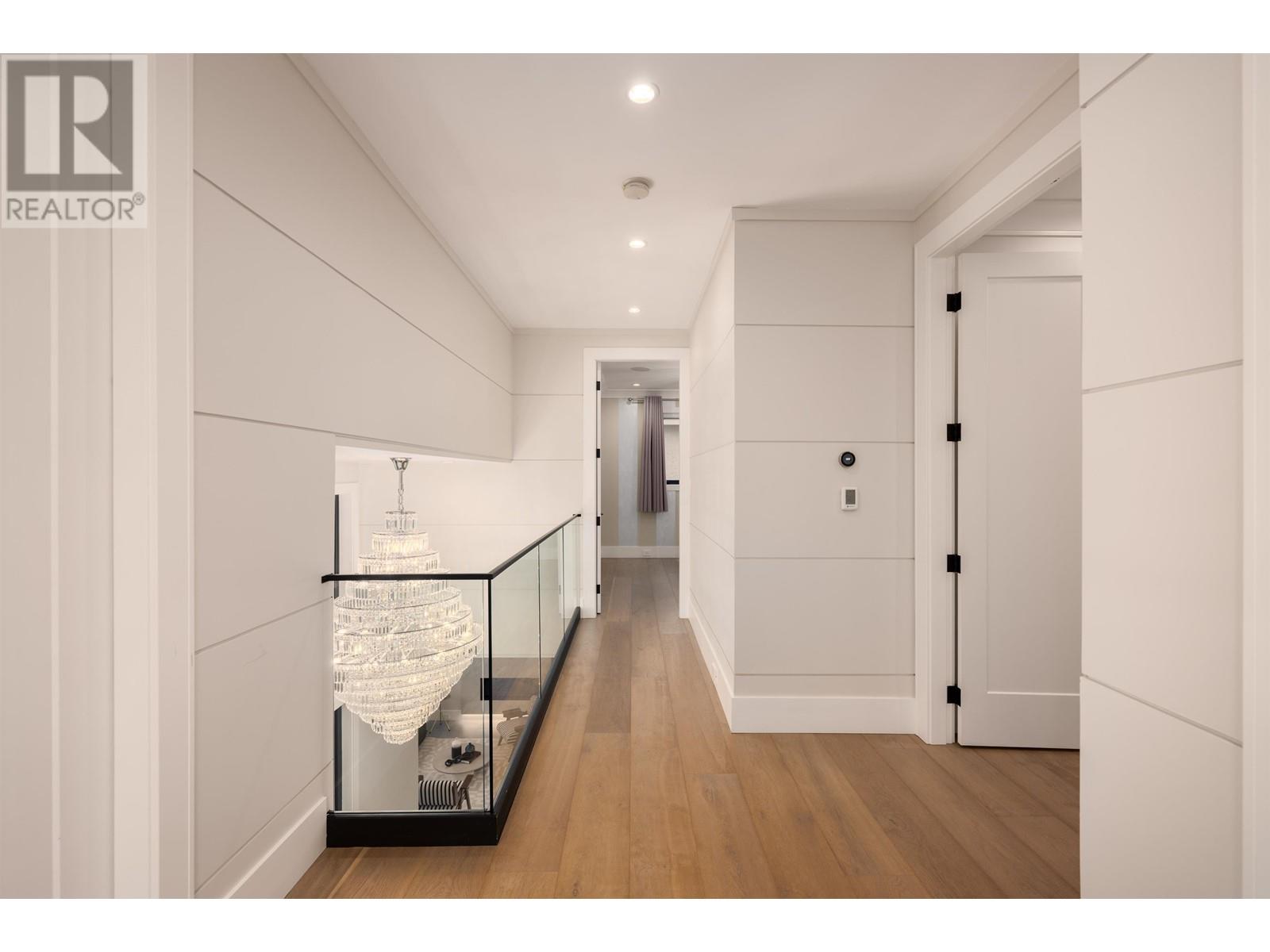Listing Picture 29 of 40 : 8411 SUNNYWOOD DRIVE, Richmond / 烈治文 - 魯藝地產 Yvonne Lu Group - MLS Medallion Club Member